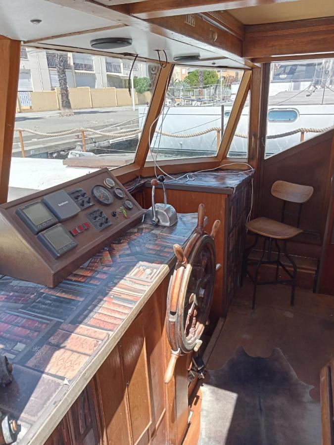 Bateau De Pirates Gruissan Exterior foto