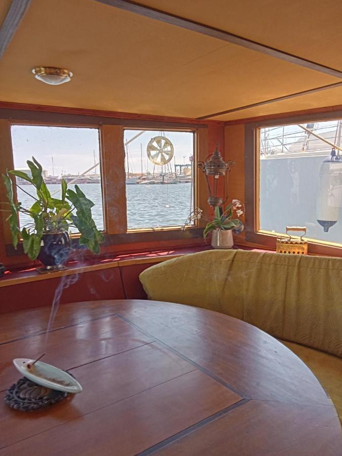 Bateau De Pirates Gruissan Exterior foto
